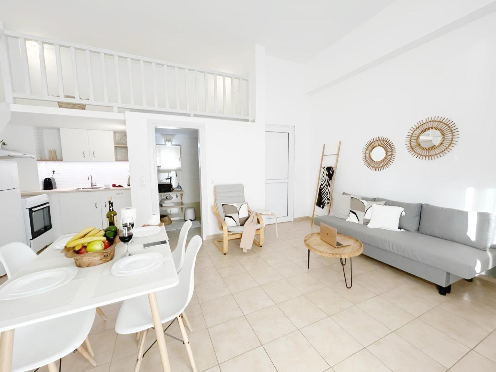 Patmos Sunshine - 5 Minutes Walk From Square Of Skala